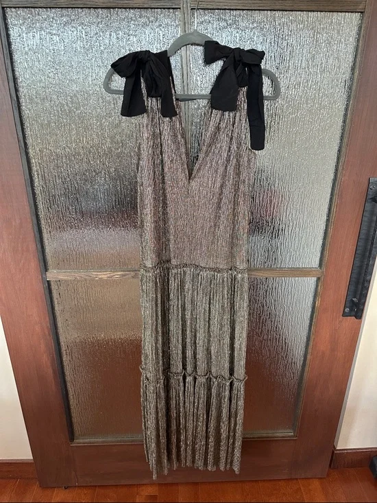 Sabina Musayev Metallic Fringe V-Neck with Shoulder Bows Ray Dress in Gold Sz Md - Picture 5 of 9